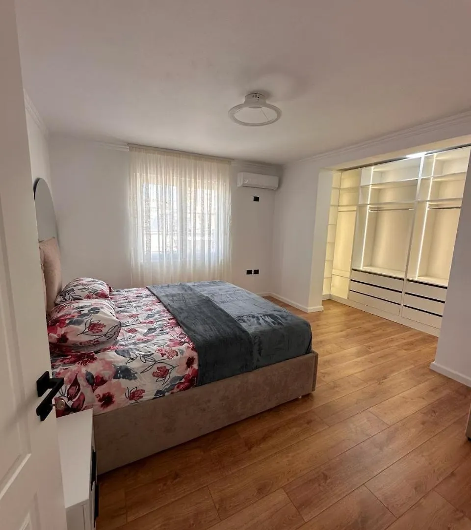Amaris Apartment 티라나